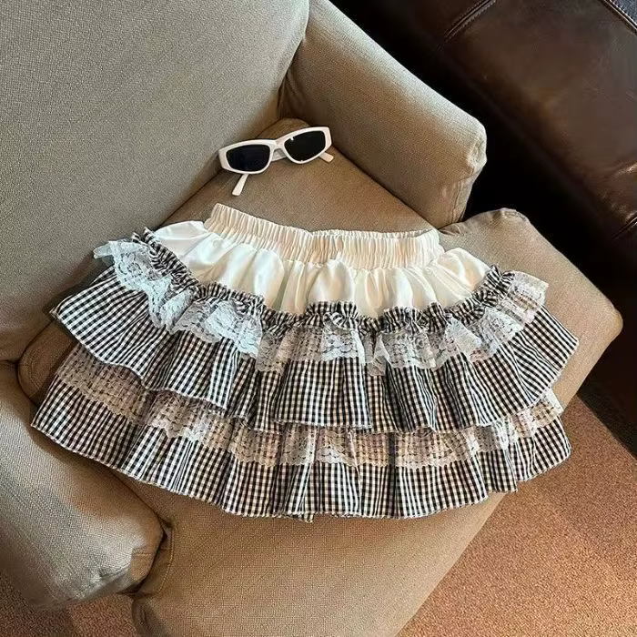 Mini-jupe Lolita à carreaux avec bordure en dentelle superposée