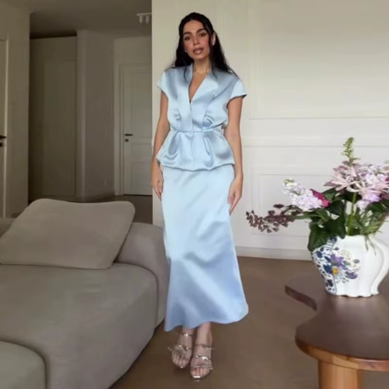 Nouvel ensemble jupe et blazer urbain pour femme : haut plissé sans manches à col en V