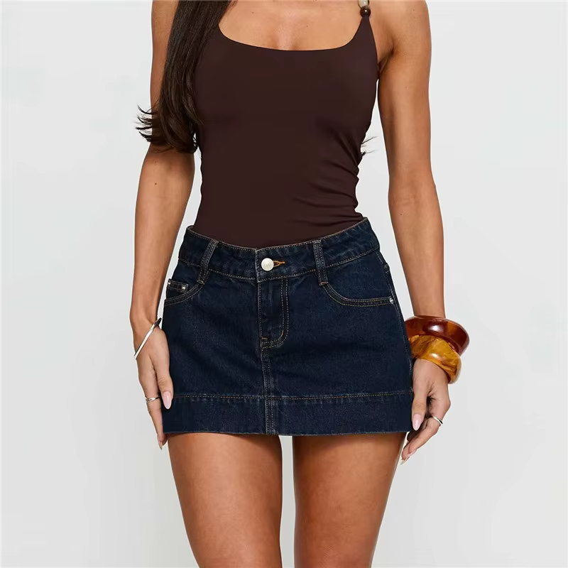 Jupe courte en micro-denim délavé rétro pour femme, ourlet à coutures contrastées, coupe haute, pour concerts et soirées Polyester avec volants style vintage ajustée à porter toute lannée