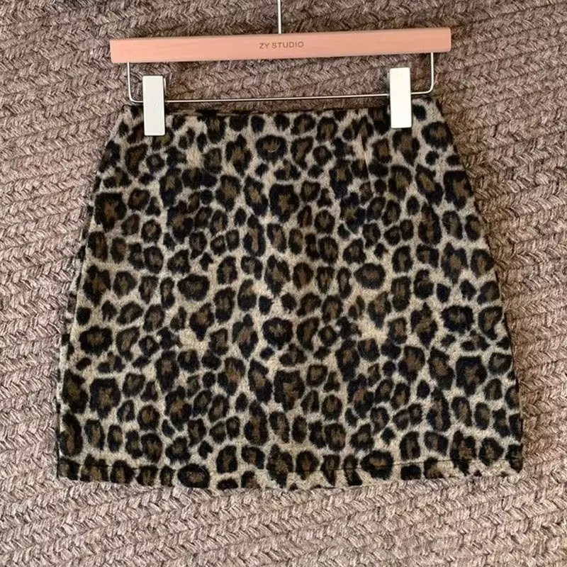 Mini jupes Sexy imprimé léopard pour femmes