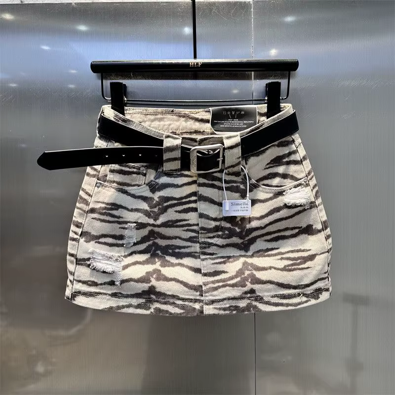 Nouvelle jupe en jean zébrée déchirée pour femme