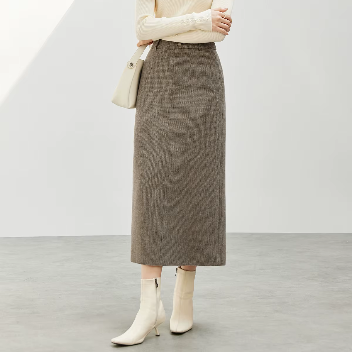 Jupe SENTUBILA longue droite élégante pour femme en polyester et laine pour les occasions professionnelles automnales